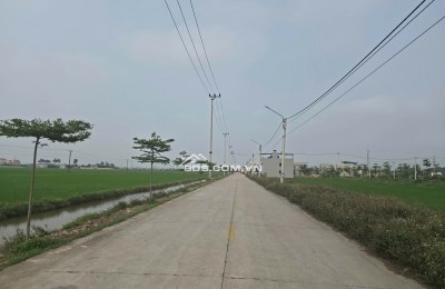 Cần chuyển nhượng lô đất cực đẹp tại khu vực Khánh Hội, Yên Khánh, Ninh Bình. Vị trí kinh doanh hay ở đều tuyệt vời!